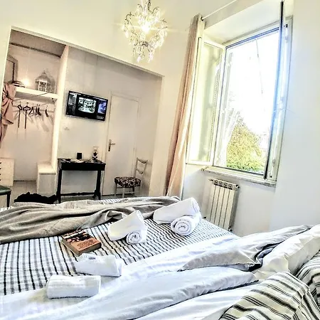 Next Stop Panzió Róma