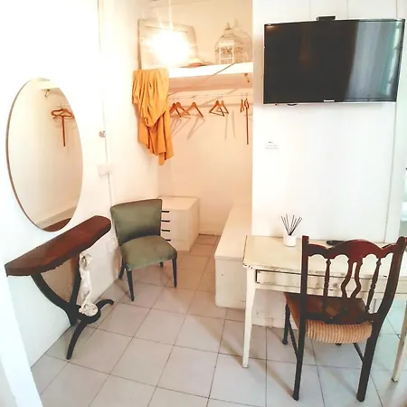 Next Stop Bed & Breakfast Rom