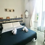 فندق مبيت وإفطار Next Stop 4*