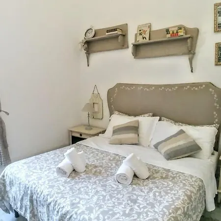 Next Stop Bed & Breakfast 4*